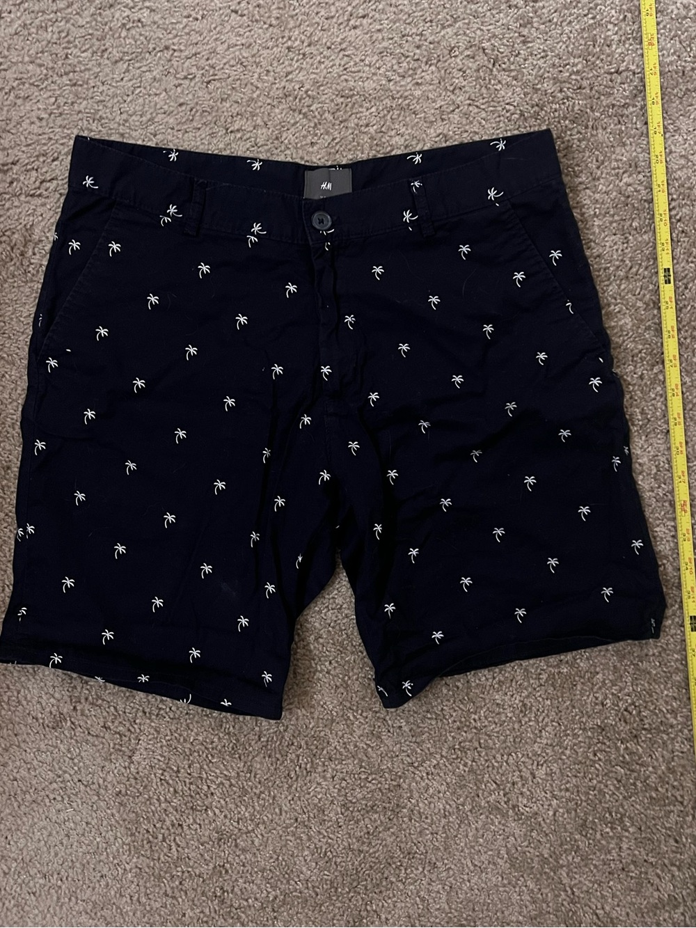 H&M Navy Shorts with White Palm Tree Print Size 31